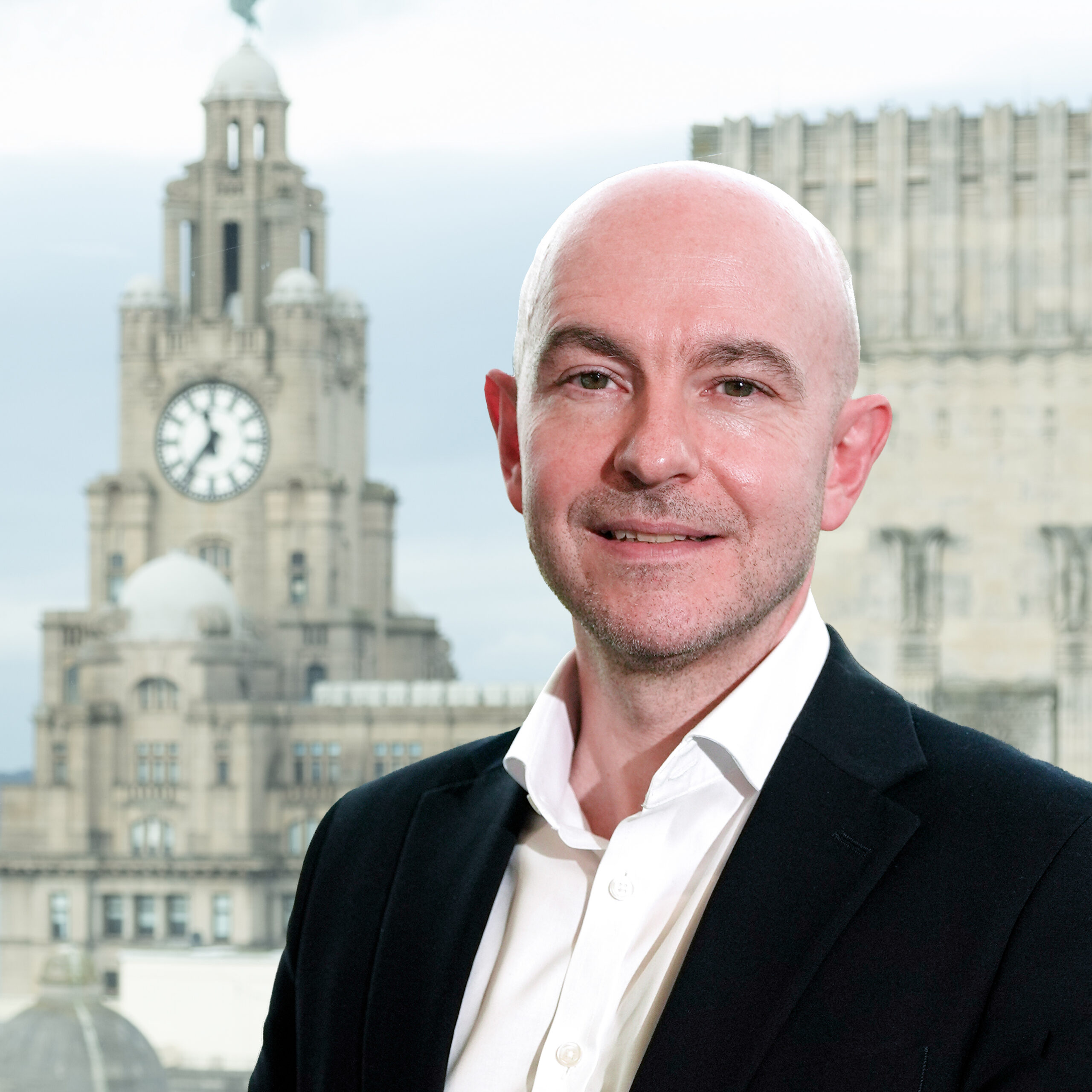 Gavin Quinn Headshot