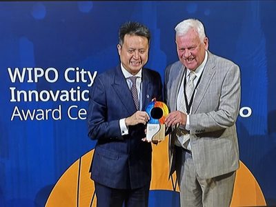 Director General of WIPO Daren Tang with Cllr Graham Morgan, Deputy Mayor of the Liverpool City Region.